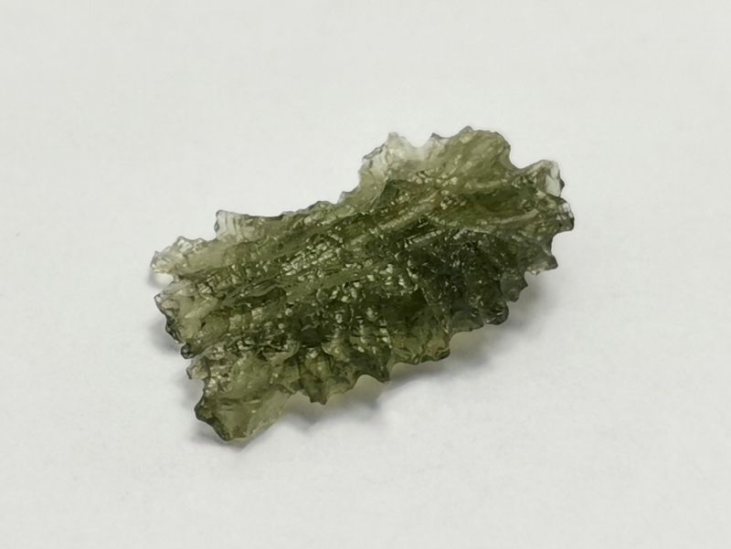 Surový vltavín Nesměň (malý Chlum)