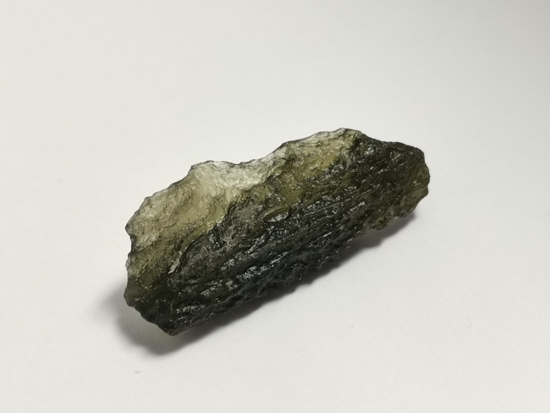 Surový vltavín Nesměň