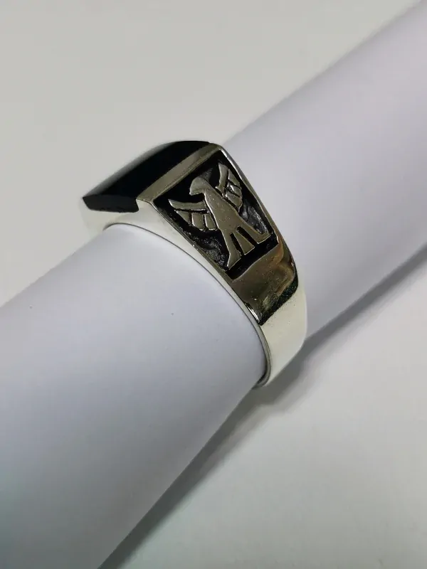 Stříbrný pánský prsten s přírodním onyxem