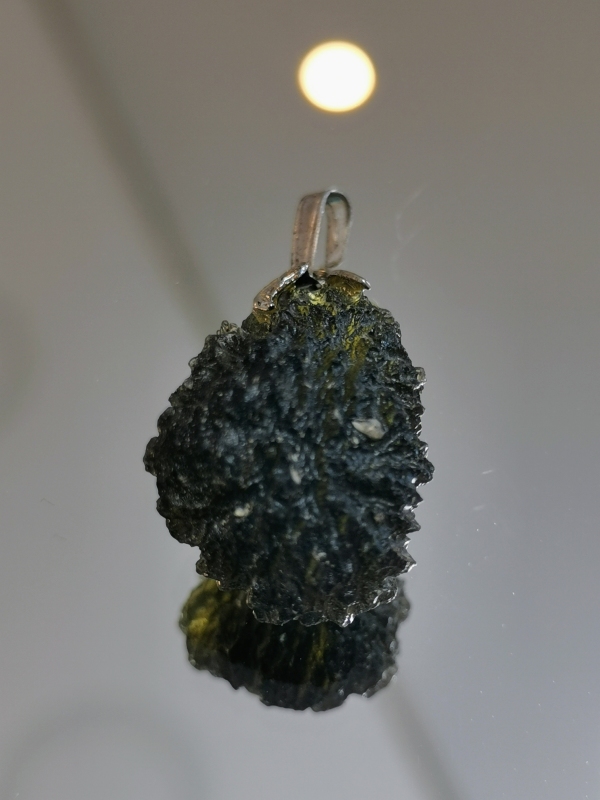 Přívěšek vltavín