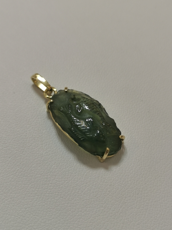 Přívěšek z vltavínu Ryby s ouškem ze žlutého zlata