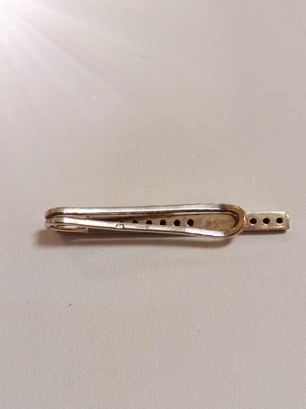 Kravatová spona s českým granátem