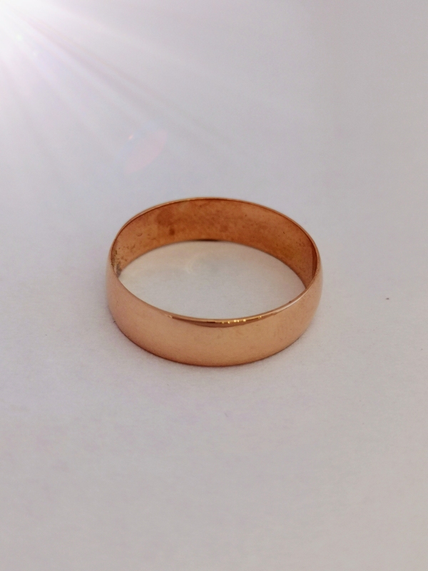Zlatý prsten, zlatý kroužek z červeného zlata