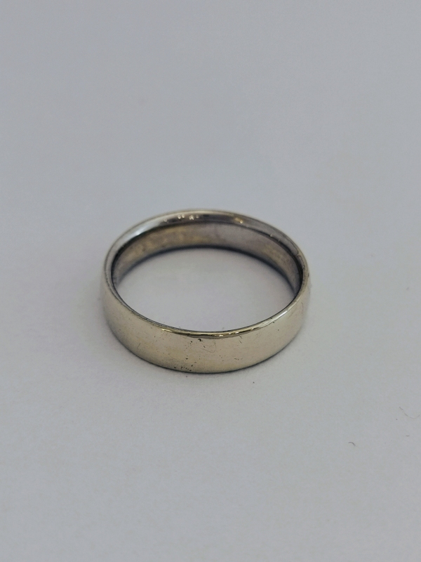 Zlatý prsten, zlatý kroužek z bílého zlata