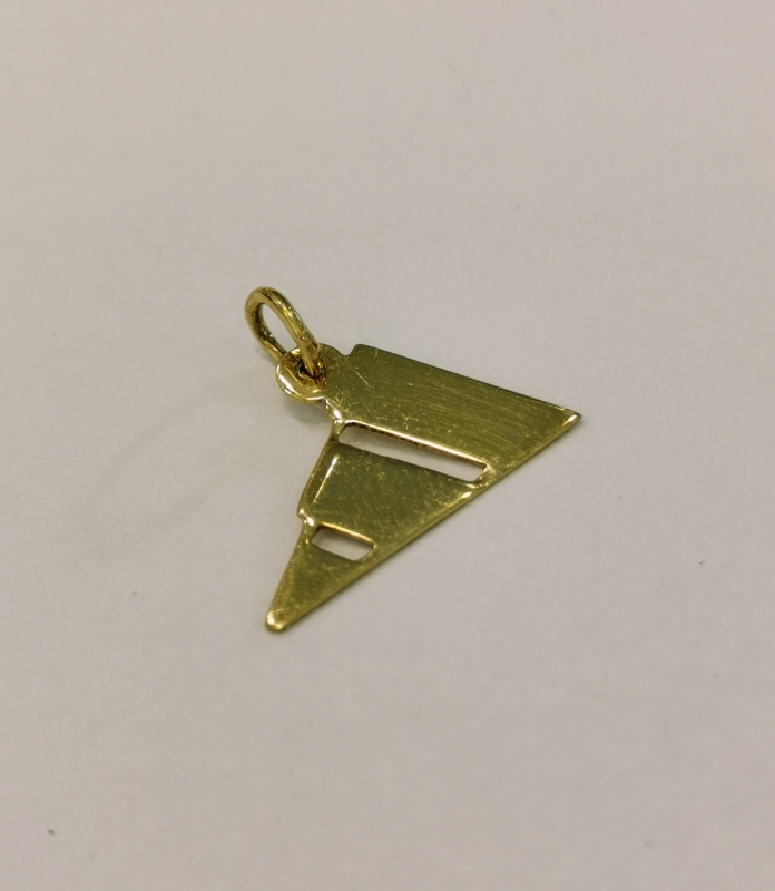 Zlatý přívěs adidas