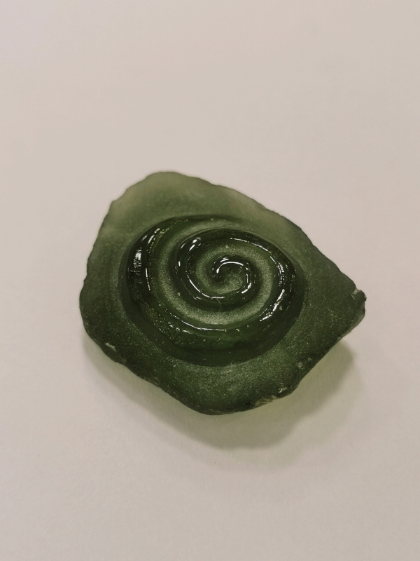 Vltavín glyptika spirála