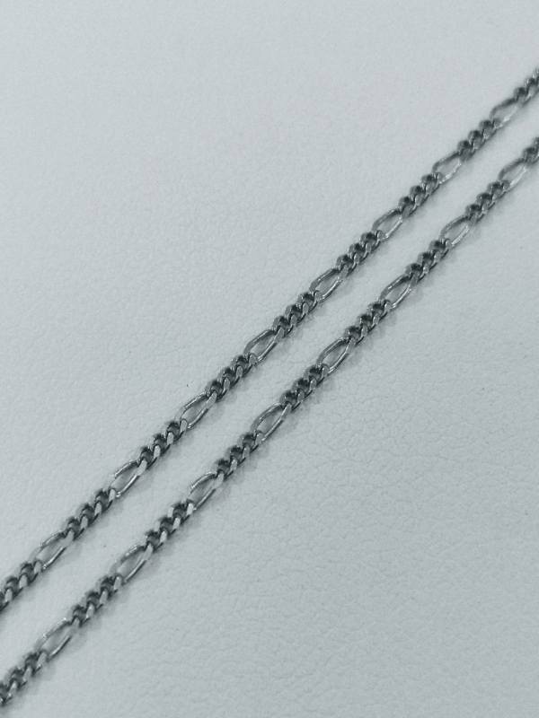 Zlatý řetízek z bílého zlata figaro