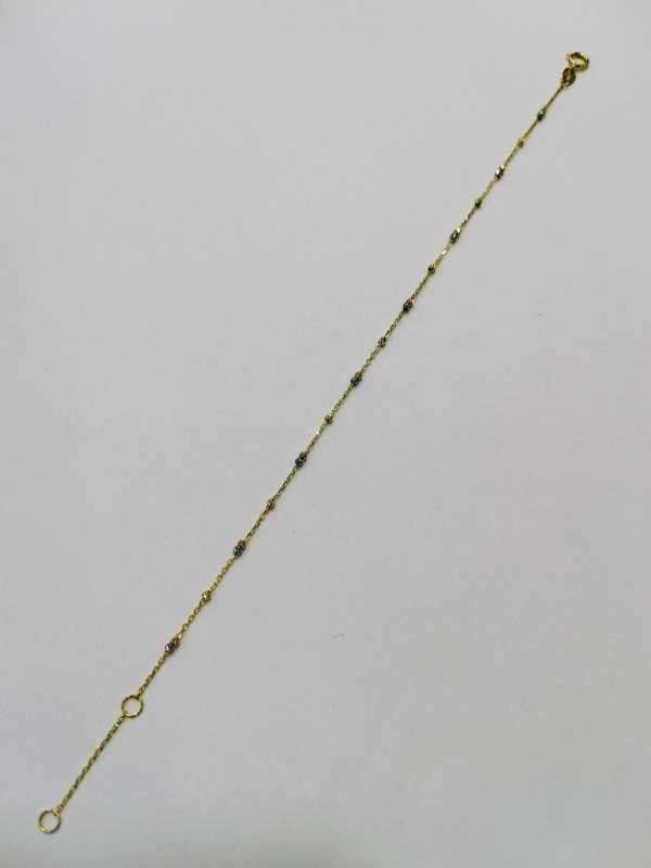 Zlatý dámský náramek se zlatými korálky