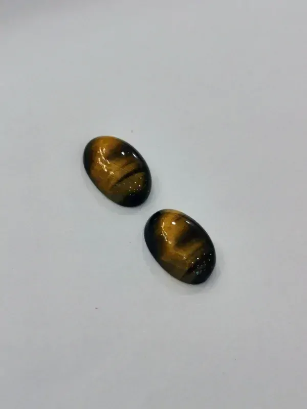 Broušený kámen - tygří oko, pár