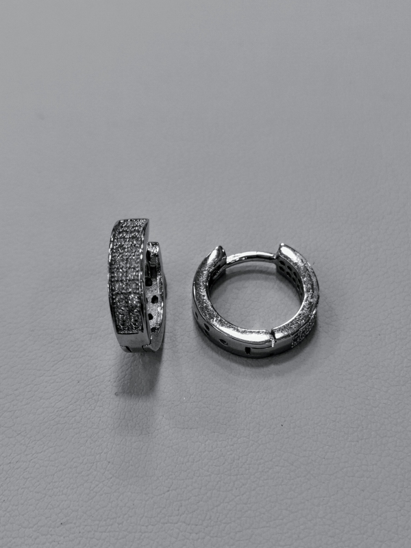 Stříbrné naušnice, kroužky, s bílými zirkony, rhodiované