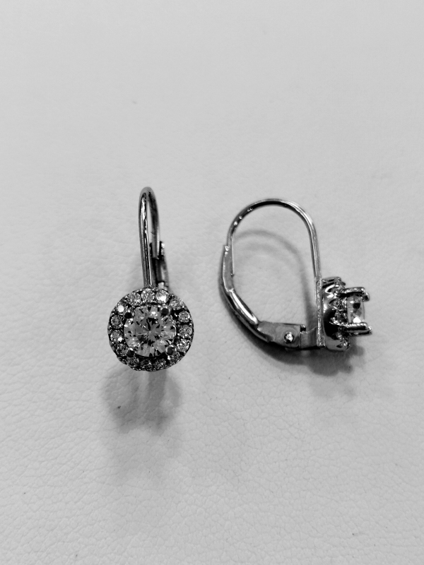 Stříbrné naušnice s bílými zirkony