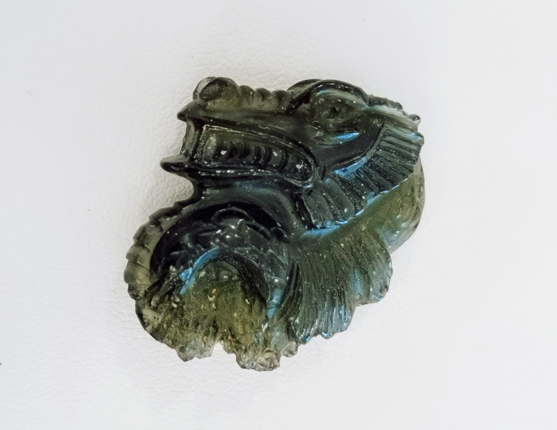 Vltavínová glyptika drak