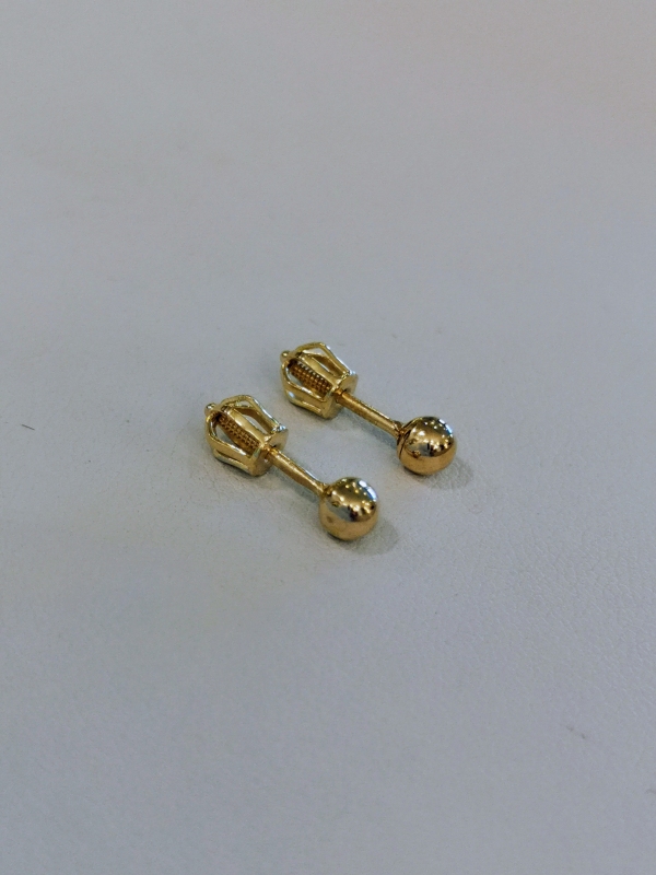 Zlaté pecky hladké ze žlutého zlata na šroubek