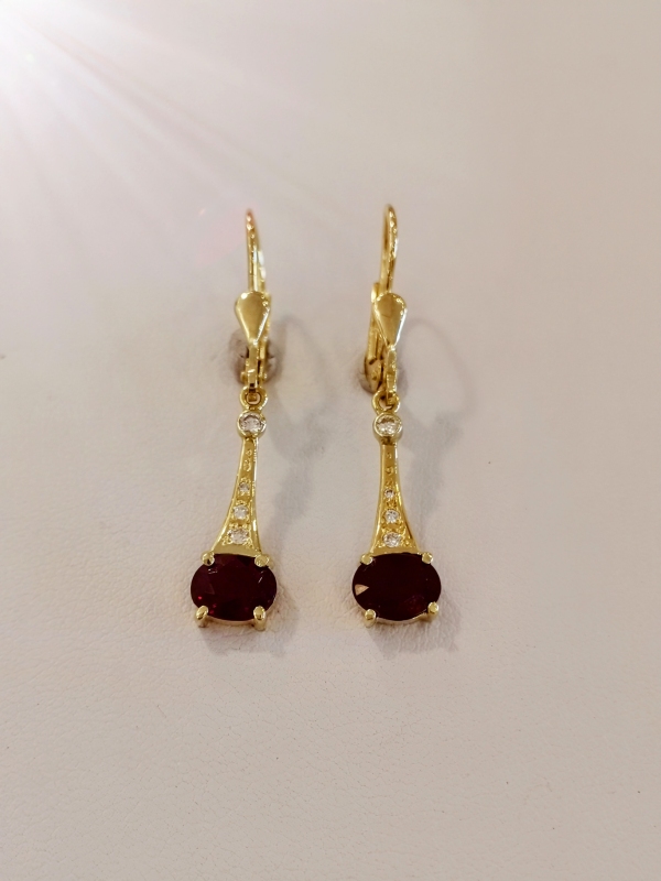 Luxusní zlaté visací naušnice s brilianty a českým granátem