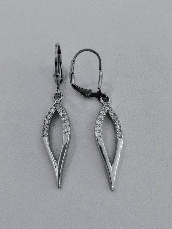 Stříbrné naušnice visací se zirkony, rhodiované