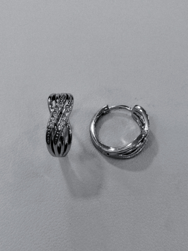 Stříbrné naušnice, kroužky, se zirkony, rhodiované