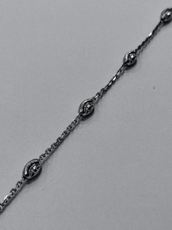 Stříbrný náhrdelník s oválky, rhodiovaný