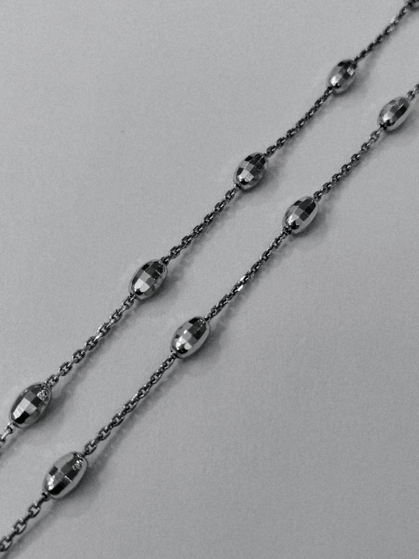 Stříbrný náhrdelník s oválky, rhodiovaný