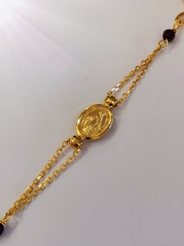 Zlatý náramek - růženec s pravými onyxy