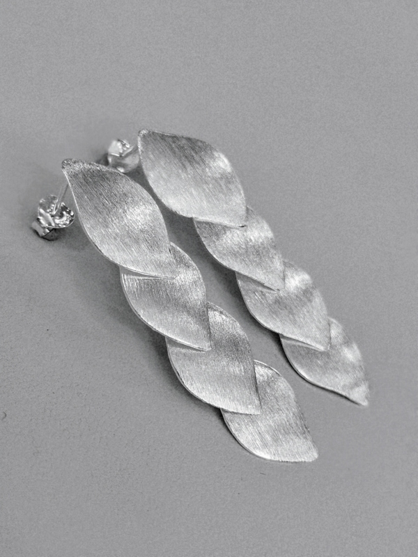 Extravagantní stříbrné naušnice