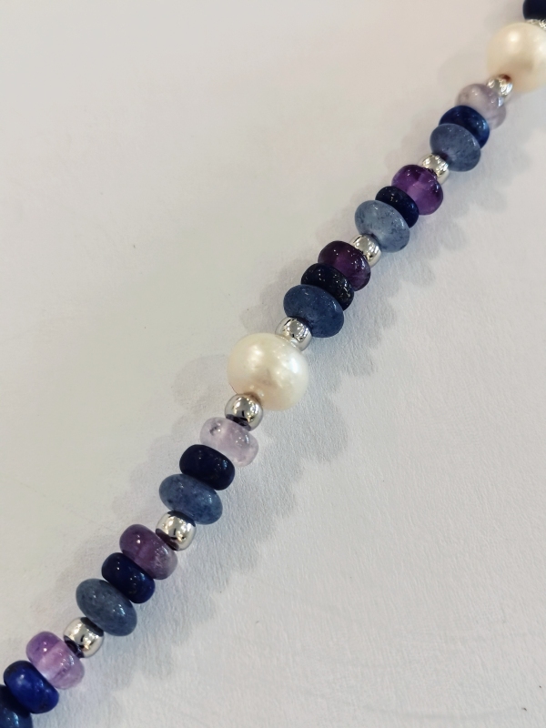 Stříbrný náramek s pravými kameny