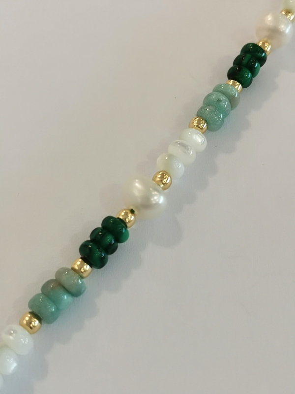 Stříbrný náhrdelník s pravými kameny, zlacený