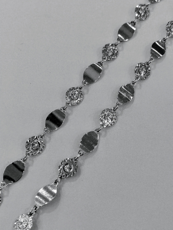 Stříbrný náhrdelník ozdobný, rhodiovaný