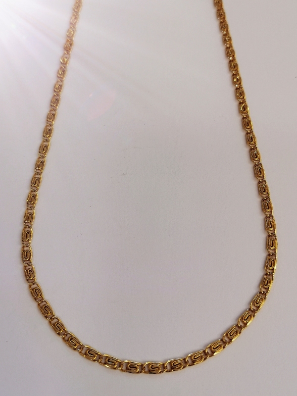 Zlatý řetízek ozdobný