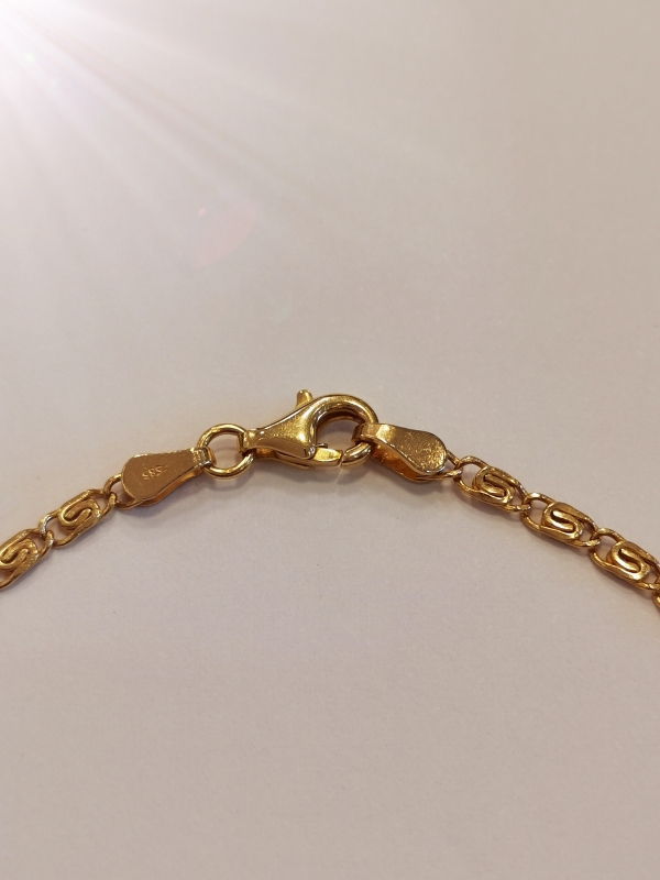 Zlatý řetízek ozdobný