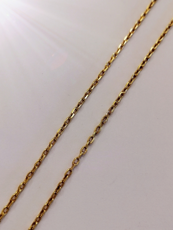 Zlatý řetízek anker