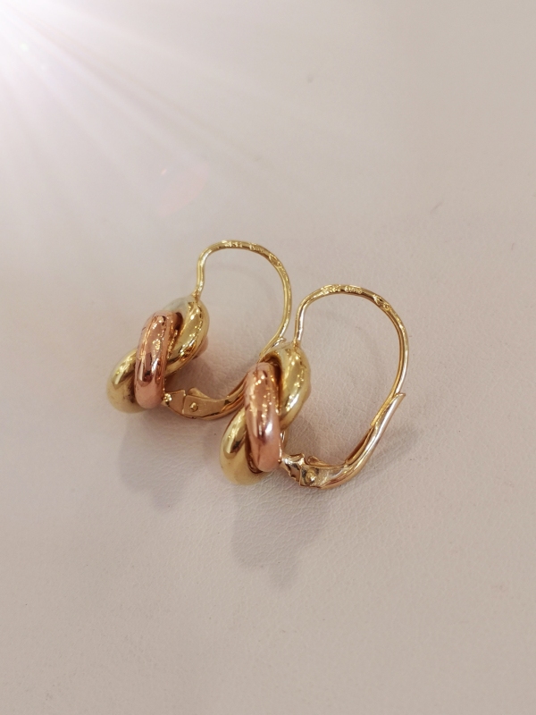 Zlaté dámské naušnice uzly