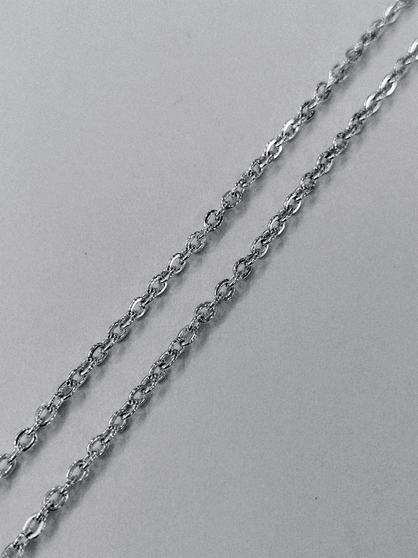 Stříbrný náhrdelník s přírodním vltavínem