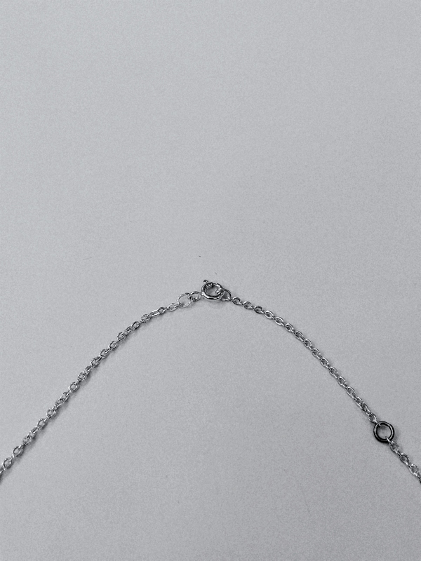 Stříbrný náhrdelník s přírodním vltavínem