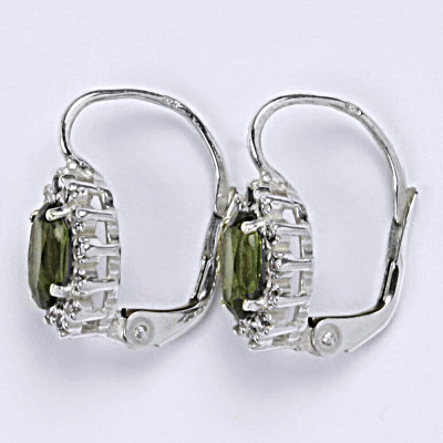 Náušnice z broušeného vltavínu vsazeného do stříbra se zirkony