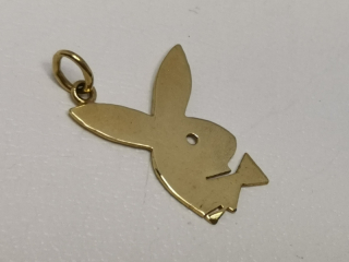 Zlatý přívěs playboy