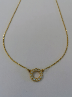Zlatý náhrdelník s kolečkem s bílými zirkony